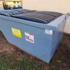 Clean-and-Shine-Revitalizing-Restaurant-Sidewalks-Grease-Bins-and-Dumpsters 4