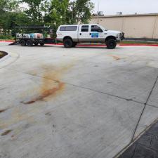 Commercial-Property-Concrete-Cleaning-Services-at-Holiday-Inn-Express 4