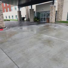 Commercial-Property-Concrete-Cleaning-Services-at-Holiday-Inn-Express 5